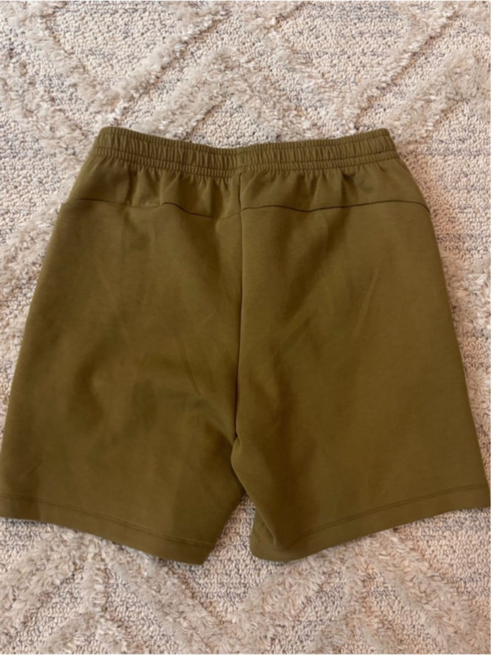 Under Armour Men's Olive Green Athletic Shorts with Zip Pocket - Picture 4 of 4